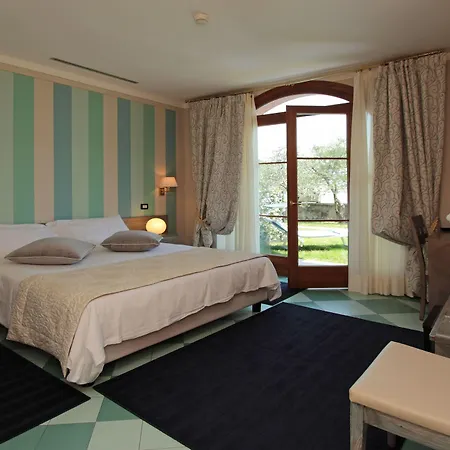 Maria Au - Estella Italia Hotell Toscolano Maderno