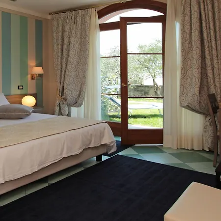 Maria Au - Estella Italia Hotell Toscolano Maderno