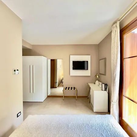 Maria Au - Estella Italia Hotell Toscolano Maderno