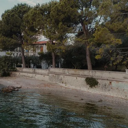 Maria Au - Estella Italia Hotel 4*