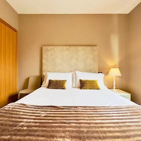 Maria Au - Estella Italia Hotel 4*
