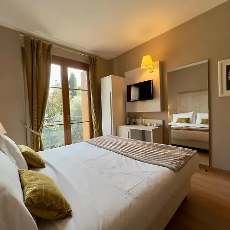 Maria Au - Estella Italia 4*