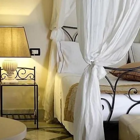 Maria Au - Estella Italia Hotel 4*