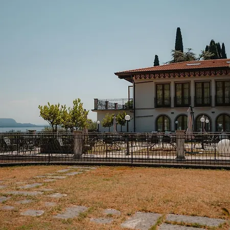 Maria Au - Estella Italia