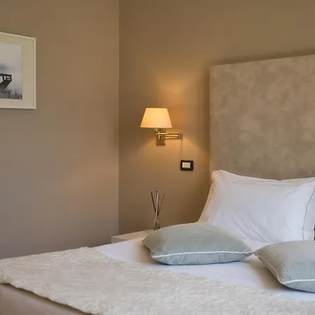 Maria Au - Estella Italia 4* Toscolano Maderno