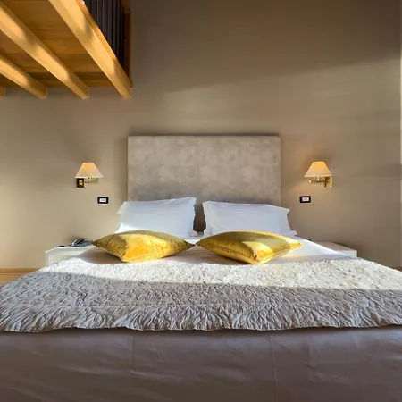 Maria Au - Estella Italia