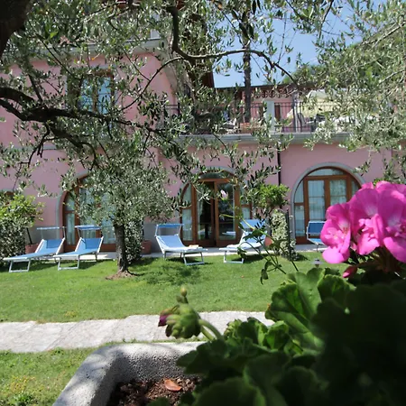 Maria Au - Estella Italia 4* Toscolano Maderno