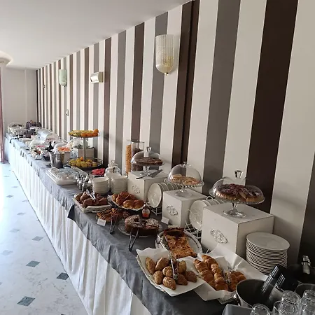 Maria Au - Estella Italia Hotel